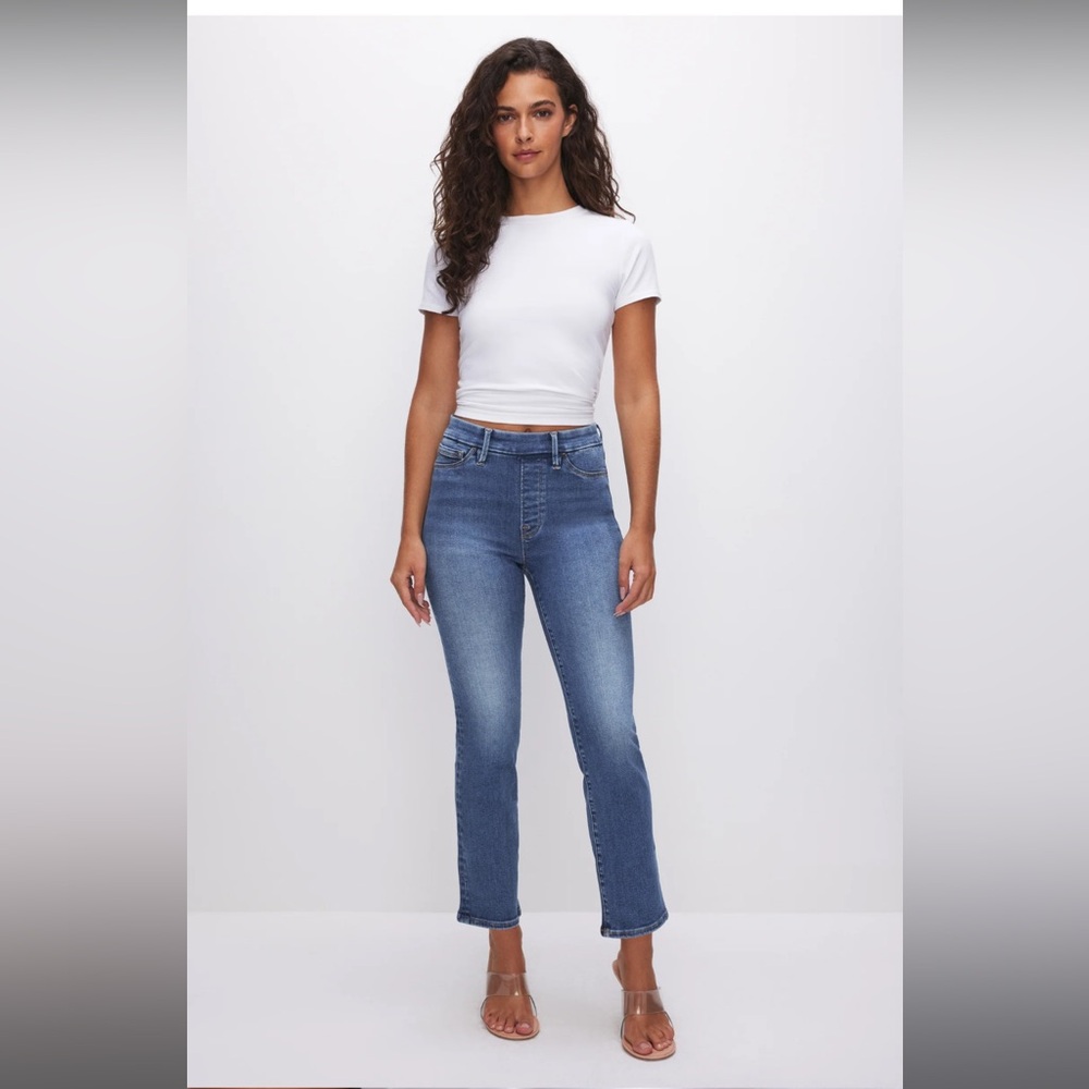 LIKE NEW • Good American Power Stretch Pull-On Straight Jeans (Indigo) • Large